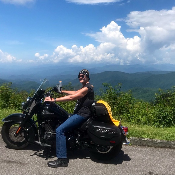 Meet your Posher, Bobbi Jo - Tall & Tall friendly sizes!! - Picture 5 of 7